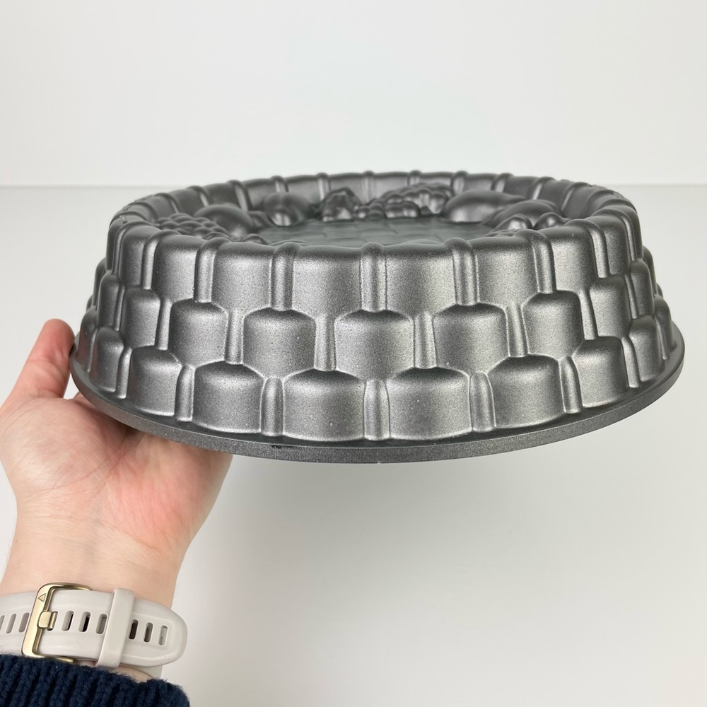 Nordic Ware Marianne Cake Pan Cast Aluminum Fruit Lattice Basket Weave 10 Cup - Picture 14 of 16